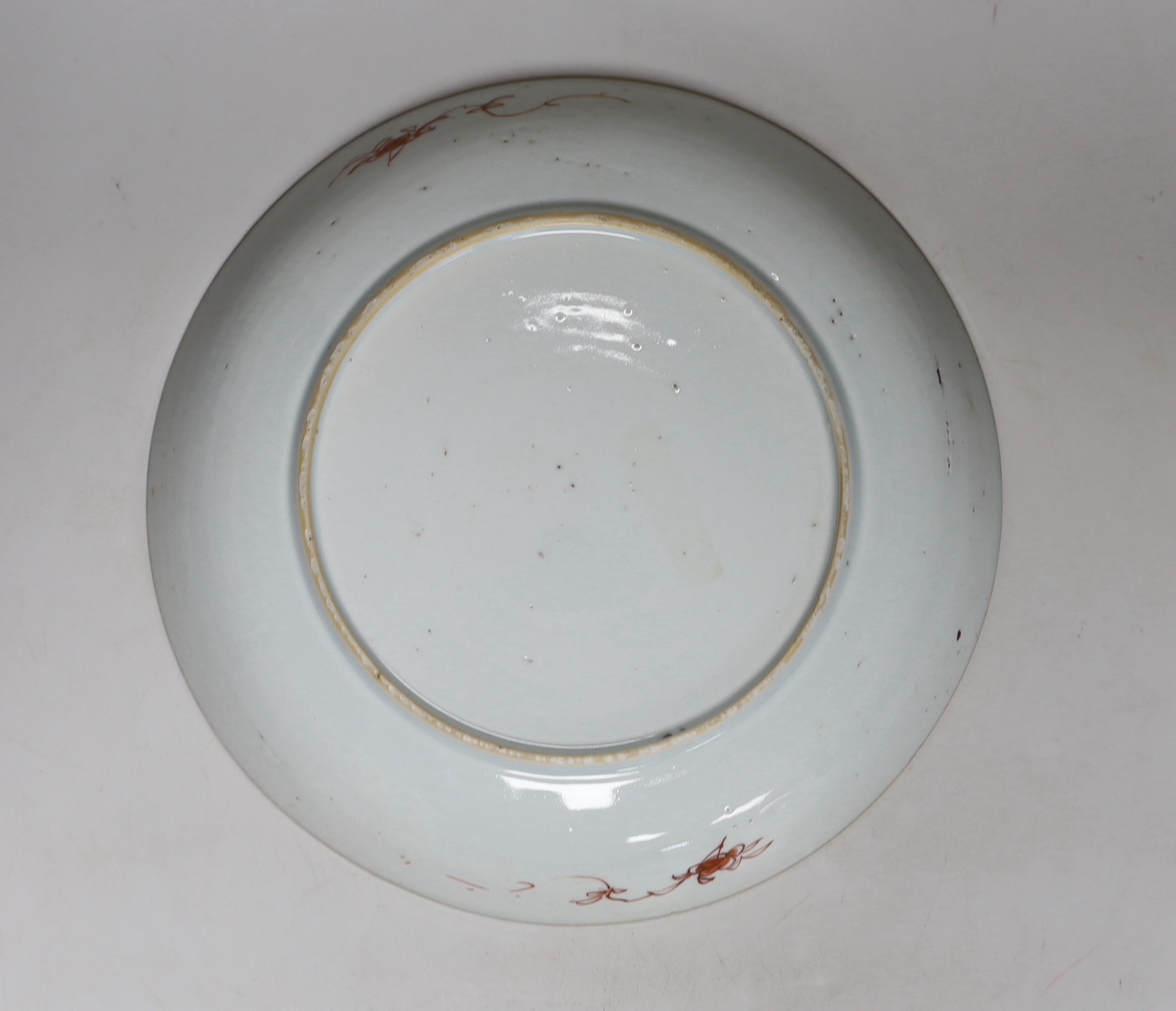An 18th century Chinese Export plate, 22cm diameter